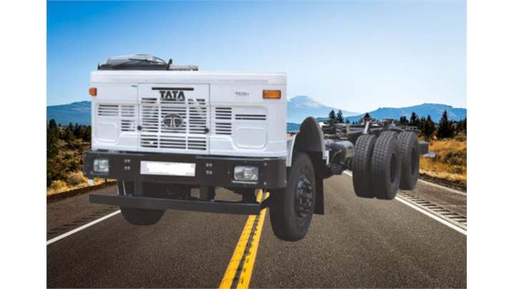 Tata LPT 2818 CNG Trucks